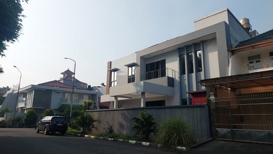 Rumah Cantik 2lt Modern Permata Buana 