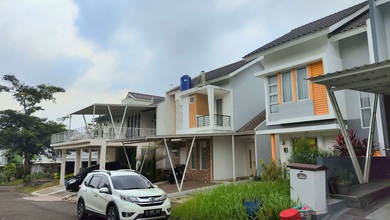 Jual Rumah Siap Tinggal di Legenda Wisata, Jakarta Timur, LT 160 m2