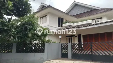 Rumah Cantik Bintaro 2Lt Siap Huni Jaksel