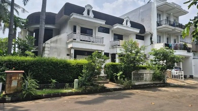 Rumah Hook Di Perumahan River Park Bintaro Jaya Sektor 8