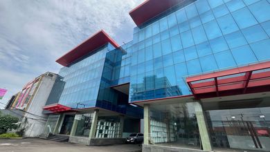 Gedung Kantor Strategis Di Cipondoh Kota Tangerang
