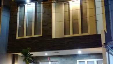 Rumah 3 Lantai Full Furnished Di Taman Palem Jakarta Barat