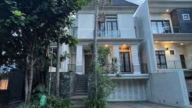 Rumah Mewah 3 Lantai di Cluster Asoka Pejaten Jakarta Selatan