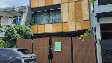 Rumah 2 Lantai di Permata Buana Jakarta Barat