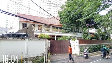 Rumah Mewah Dalam Komplek Permata Hijau Jaksel