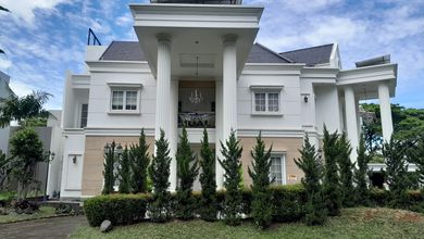 Rumah Mewah Private Pool Di Cluster Telaga Biru Alam Sutera