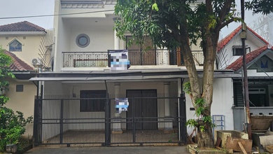 Rumah 2 Lantai Di Boulevard Graha Raya Cluster Anggrek Loka