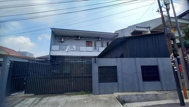 Rumah Murah di Jual Cepat.d Jalan Pessanggerahan.