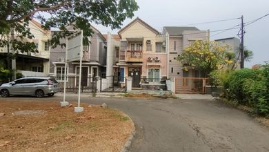 Di jual rumah 2 lantai di taman semanan kalideres jakarta barat