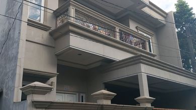 Rumah Murah 2Lantai Komplek Duta Permai Ciputat Tangerang Selatan