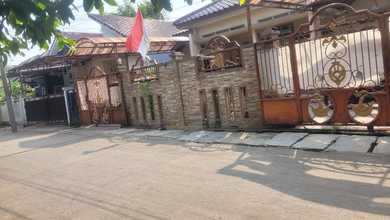 Rumah Bagus 2 Lantai di Karang Tengah Kota Tangerang