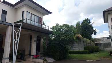 Rumah Cantik Lavon Swan City Termurah