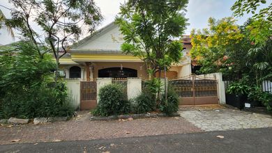 Rumah di komplek PWI dengan lingkungan asri, tenang dan aman