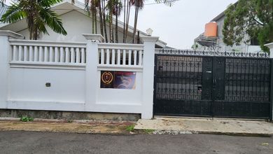 Rumah murah harga dibawah pasar di Kemang timur V