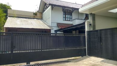 Rumah murah hitung tanah saja di Jl taman margasatwa  Jakarta Selatan 
