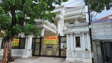 Rumah mewah dua lantai di Jl kramat VI, Kenari, Senen, Jakarta pusat