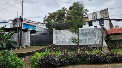 Gudang hitung tanah di Jl D.I. Panjaitan, cipinang,  jatinegara,  jaktim 