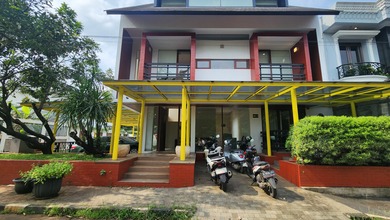 Bintaro, Dijual Murah Rumah 3 Lantai di Acacia Residence, Bintaro, Jakarta Selatan