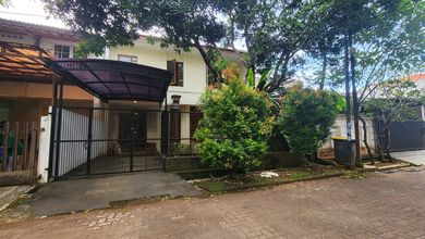 Lebak Bulus, Dijual Rumah Dua Lantai Dekat MRT Lebak Bulus, Jakarta Selatan