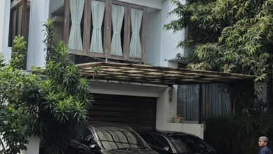 Kemang Timur, Dijual Rumah Dua Lantai Di Townhouse Kemang Seka Di Kemang Timur Raya, Jakarta Selatan