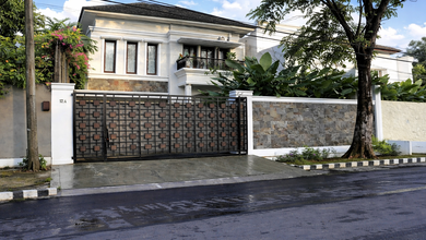 Pejaten Barat, Dijual Murah Rumah Mewah Ada Swimming Pool di Pejaten Barat, Jakarta Selatan