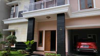 Turun Harga!!! Dijual Rumah Cantik di Puri Sriwedari Cibubur Depok