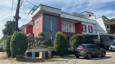 Dijual Murah Rumah Mewah di Komplek Perumahan Eramas 2000, Pulogebang, Cakung, Jakarta Timur