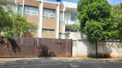 Jl Duren Bangka Kemang, Dijual Murah Rumah Mewah 3 Lantai,.cash Only