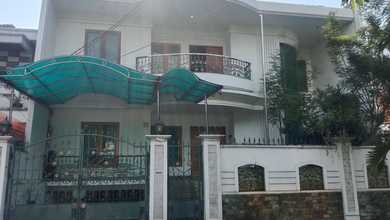 Rumah Eksklusif Luas 350 m2, area Tomang, Jakarta Barat