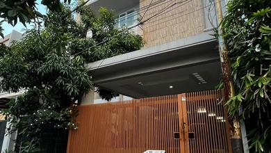 Rumah Cantik Dijual di Taman Aries Jakarta Barat