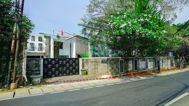 Rumah Minimalis area Kemang, Jakarta Selatan, LT 1493 m2