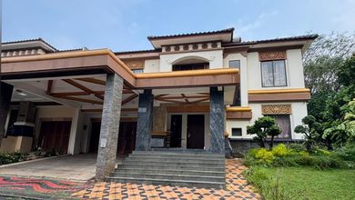 Rumah Cantik 2 Lt Dijual Di The Green  BSD City  