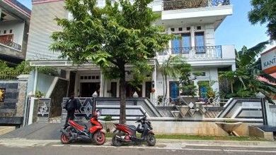 Jual Rumah Megah Luas 180 m2 Kawasan Cempaka Putih, Jakarta Pusat