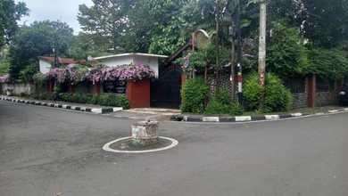 Menteng Rumah Hook Asri Dijual Dijakarta Pusat