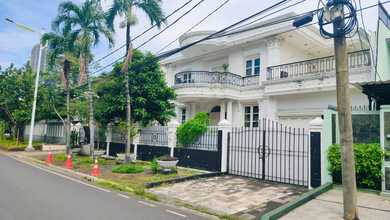 Pondok Indah Rumah Lokasi Strategis Jakarta Selatan
