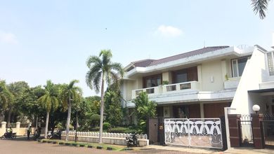 Rumah Modern Luas 1083 Jual area Kelapa Gading, Jakarta Utara