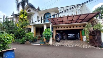 Rumah Modern di Cimanggis, Depok, Luas 240 m2