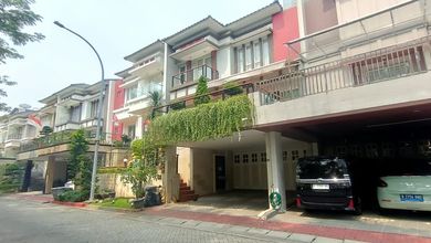 Rumah  Cantik Dijual  Di Perumahan Golf Lake Residence Cengkareng Timur Jakarta Barat