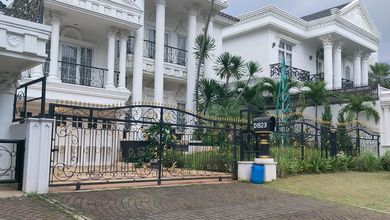 Cibubur Rumah Cantik 2 Lt Dijual Di Legenda Wisata