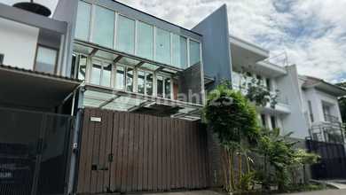Rumah Cantik Dijual di Permata Buana Jakarta Barat