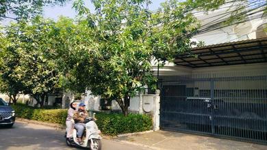 Rumah Hook Mewah Dijual di Puri Indah Jakarta Barat