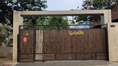 Ruang Usaha Cafe Dijual Murah Lokasi Strategis di Jl. M Nasir 