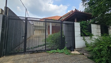 Jual Rumah Bagus LT 580 m2 di Kebayoran Baru, Jakarta Selatan