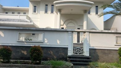 Rumah 2 Lantai Melalu Lelang Lokasi Strategi