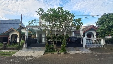 Jual Rumah Mewah LT 200 m2 Area Cinere, Depok