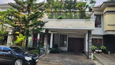 Jual Rumah Megah LT 135 m2 di Bintaro, Tangerang Selatan