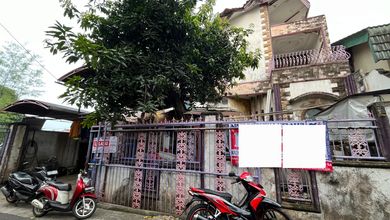 Rumah Lama Hitung Tanah Di Jl. Delman Elok Kebayoran Lama Jaksel