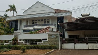 Rumah Mewah Di Jl Gedung Hijau Raya Pondok Indah Jakarta Selatan