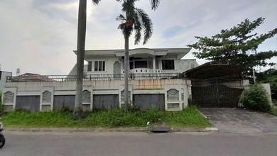 Rumah Tua Hitung Tanah di Modernland Jl Modern Golf Raya