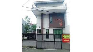 Rumah di Lelang Jalan Damai Buntu Cipete Jaksel